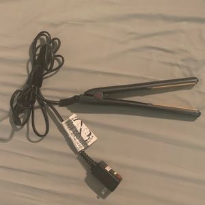 Chi Pro Hair Straightener 1”